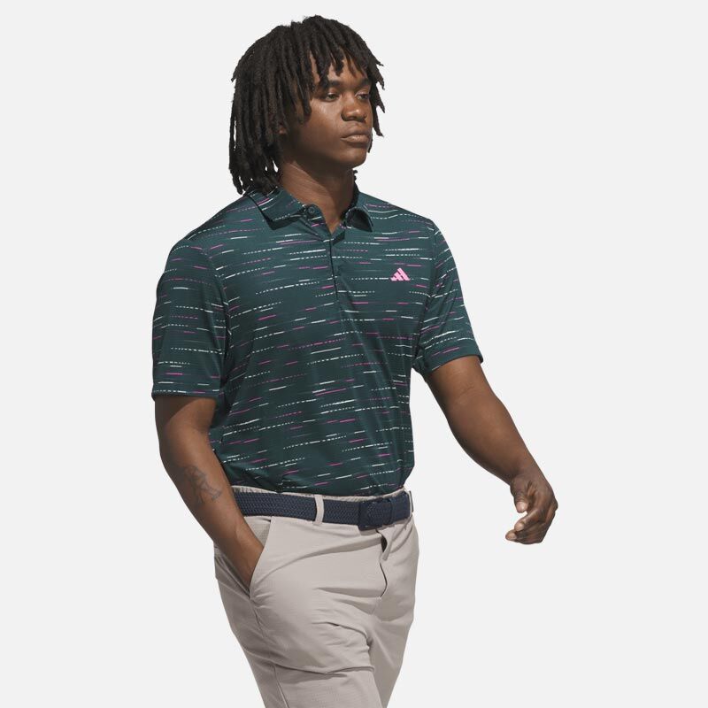 KA7910_5_APPAREL_On-Model_Walking-View_transparent