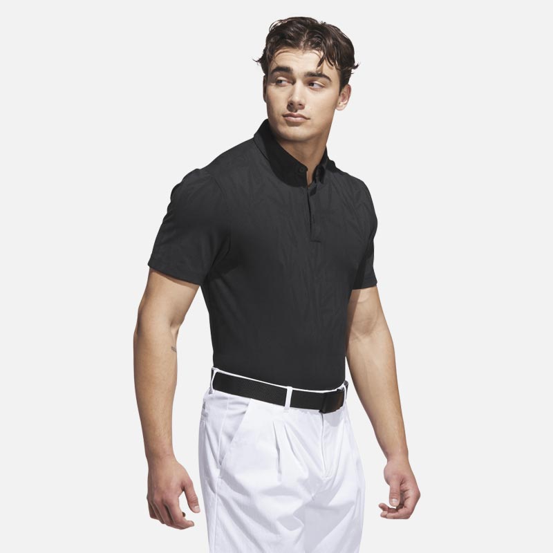 KA7917_5_APPAREL_On-Model_Walking-View_transparent